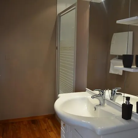 Chambre D'hotes La Paravent Bed & Breakfast Lyon