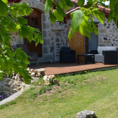 Chambre D'hotes La Paravent Bed & Breakfast 3*